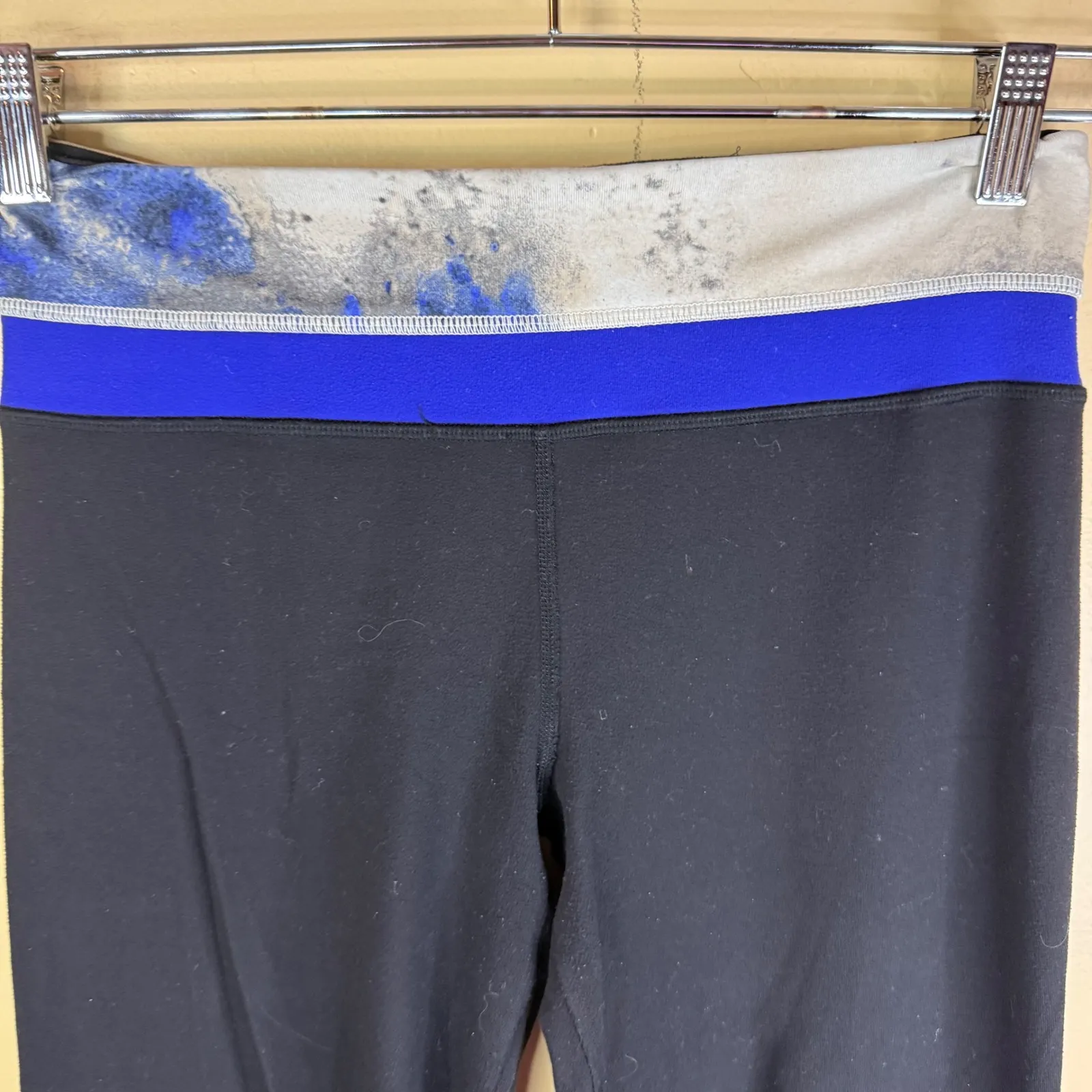 Lululemon Groove Nulu Flare Pants Black Blue Abstract Waistband Size 6 Active‎ - Image 2