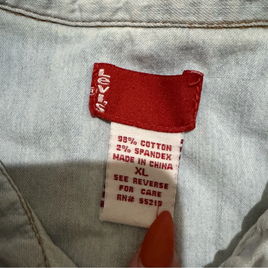 Levi's Levi’s Vintage Denim Button Down Vest - Image 3