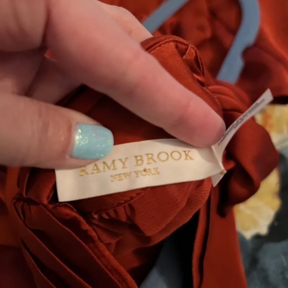 Ramy Brook M Aviva Structured Shoulder Blouse in Clay FLAW - Image 11