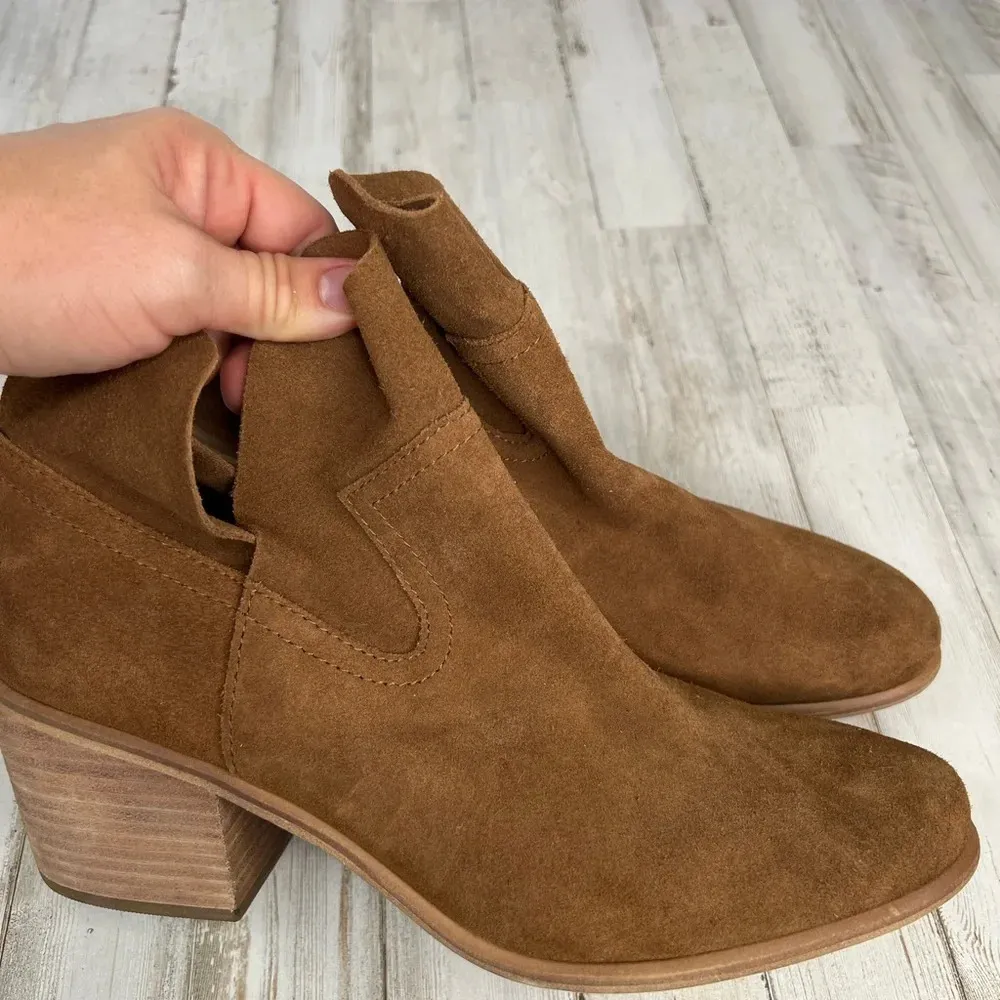 BP Women's Tan Suede Foldover Block Heel Ankle Booties Size 10M - Image 5