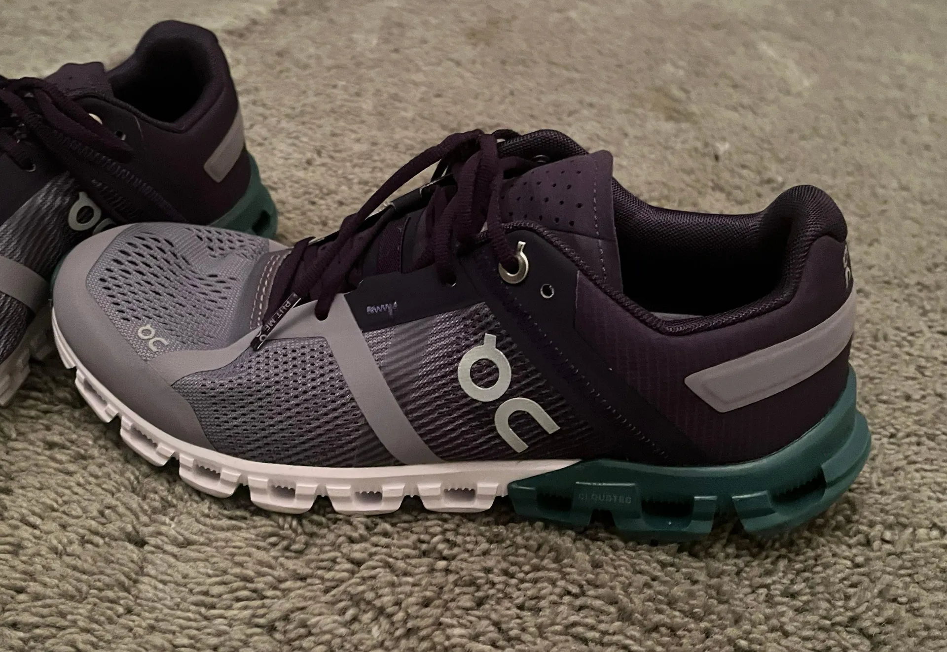 On Cloud  Womens On Cloudflow Size 6.5 - Image 12