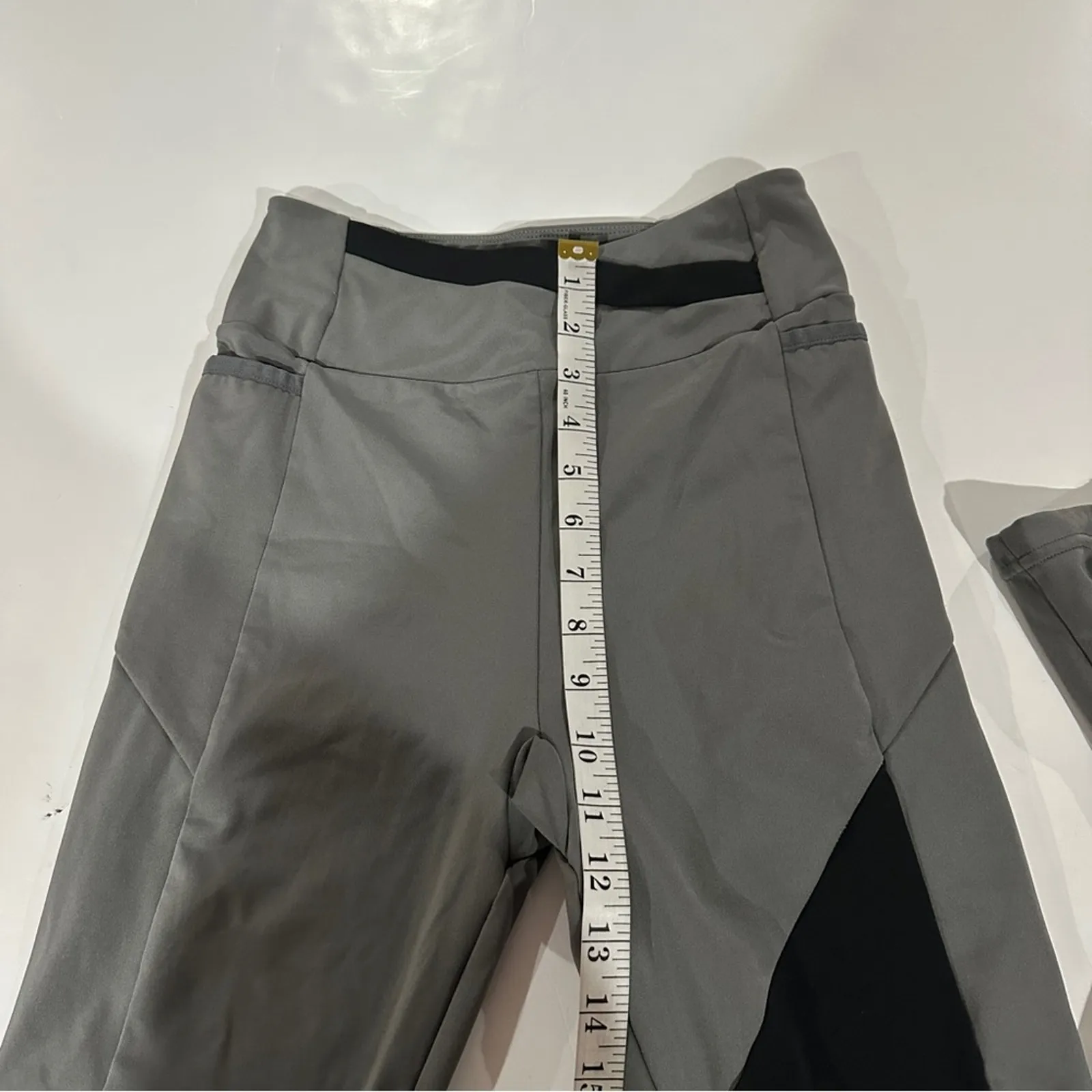 Gymshark Gray & Black Criss Cross Waist High‎ Rise Leggings Size S - Image 8