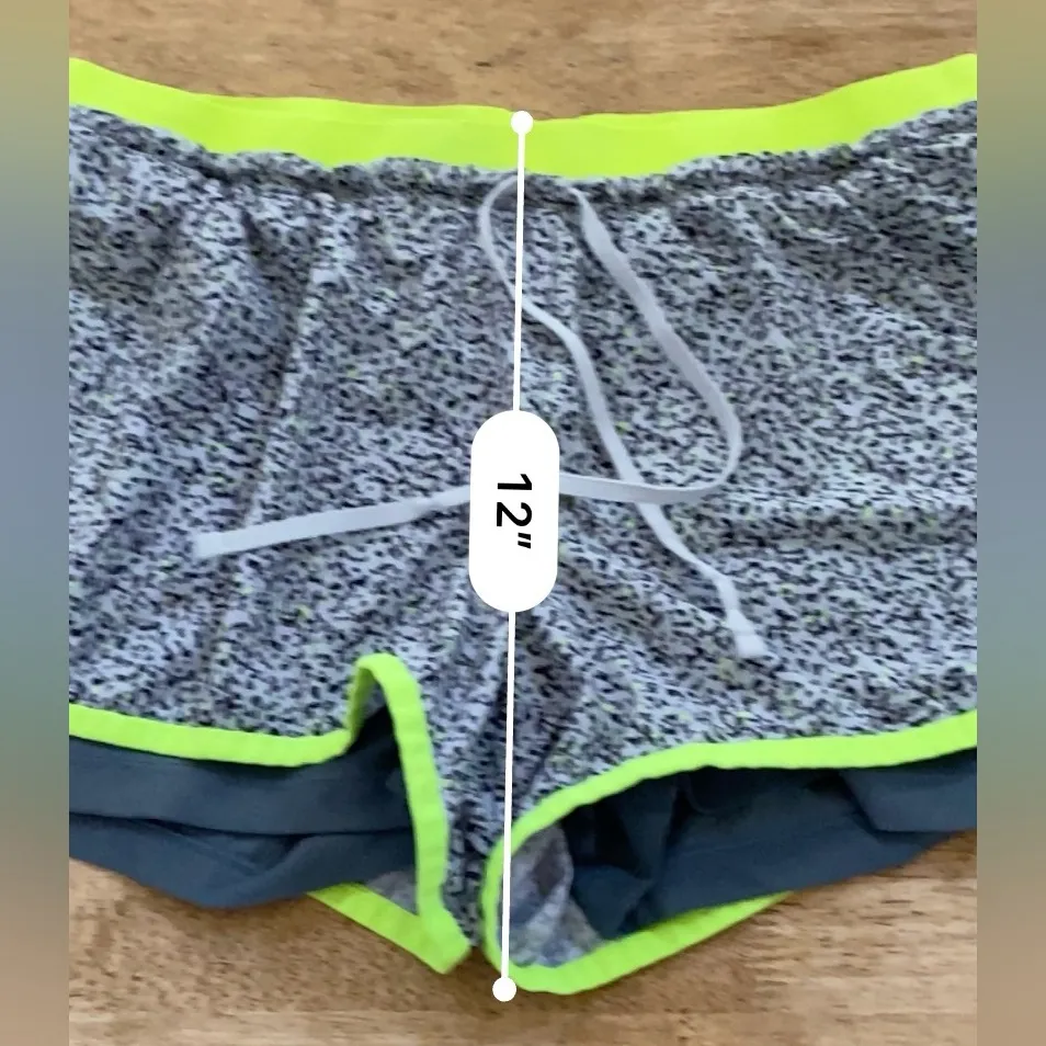 Nike Dri Fit Women’s Sz L Flex 2 in 1 Wolf Gray/Volt Speckled‎ Running Shorts - Image 8