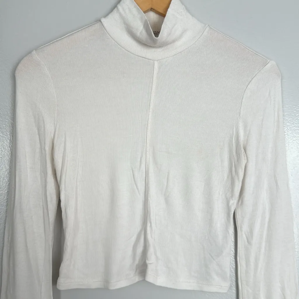MOVING SALE Guess White Brooke Bell Sleeve Turtleneck Crop Top - Image 5