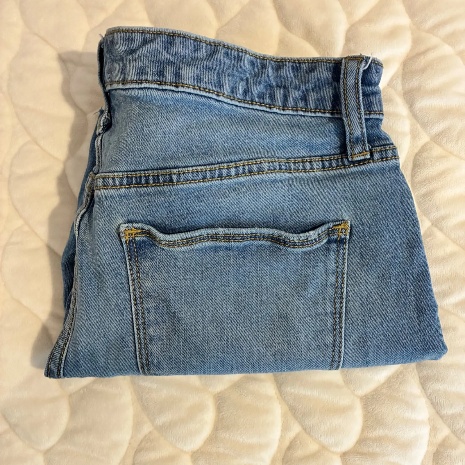 Universal Thread Denim Shorts High Rise Kick Boot Crop‎ Raw Hem Size 10 - Image 3