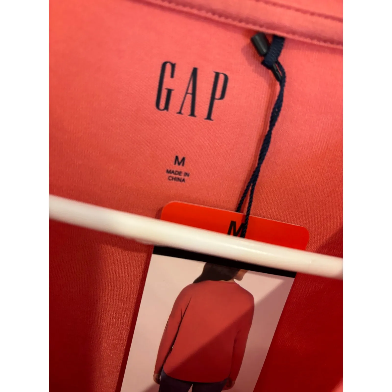 GAP Womens Long‎ Sleeve Crew Neck T-Shirt Top, Size Medium, Coral - Image 3