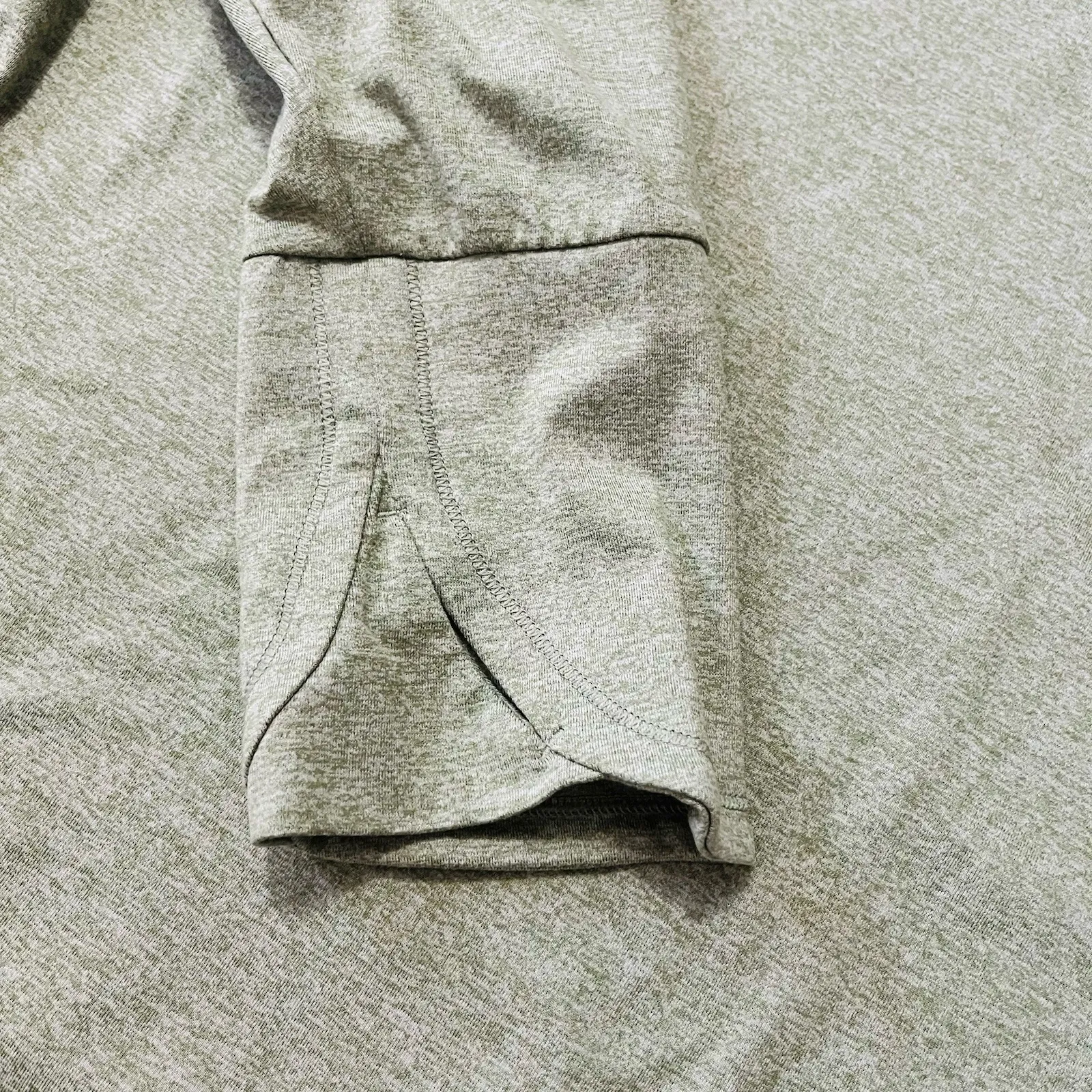 Athleta Top Women's Size 1X Uptempo Long Sleeve Thumbholes Lt Heathered Green - Image 7