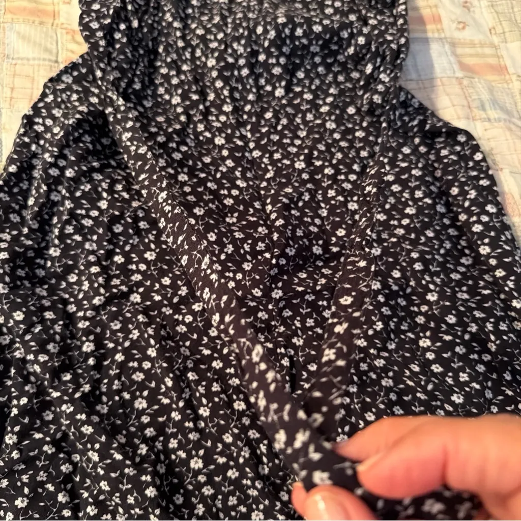 Brandy Melville Black and White Floral Mini Dress - Image 6