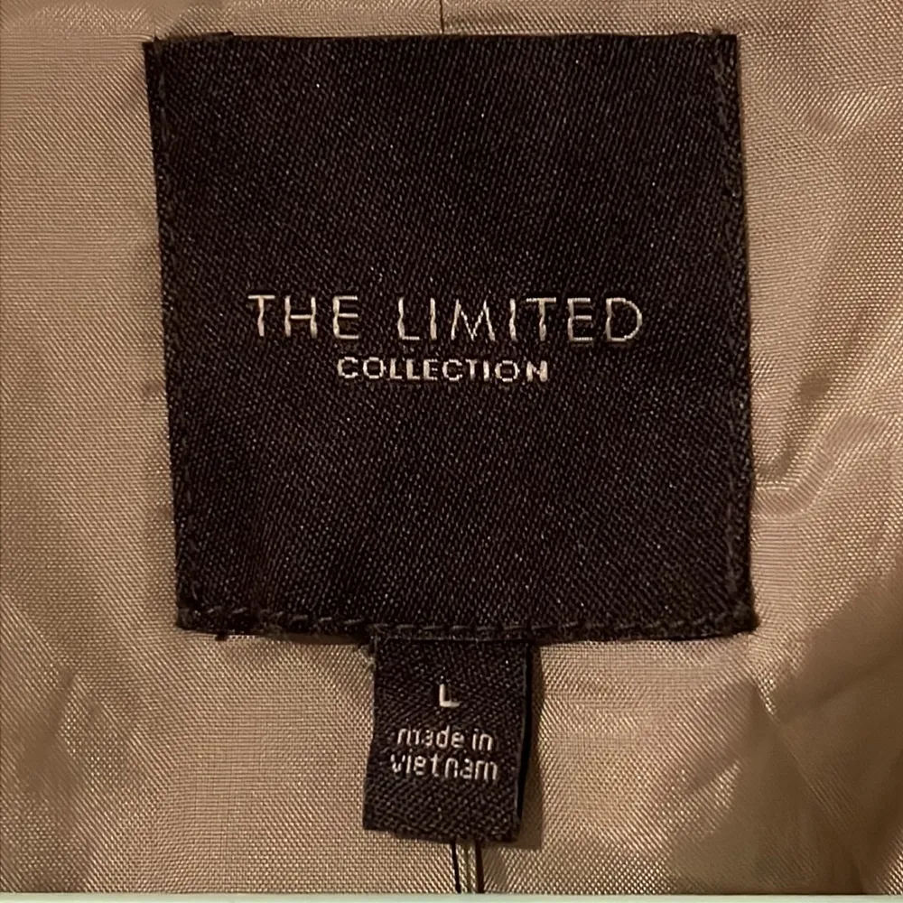 The Limited Collection large gold tan jacket textured with belt three buttons - Image 4