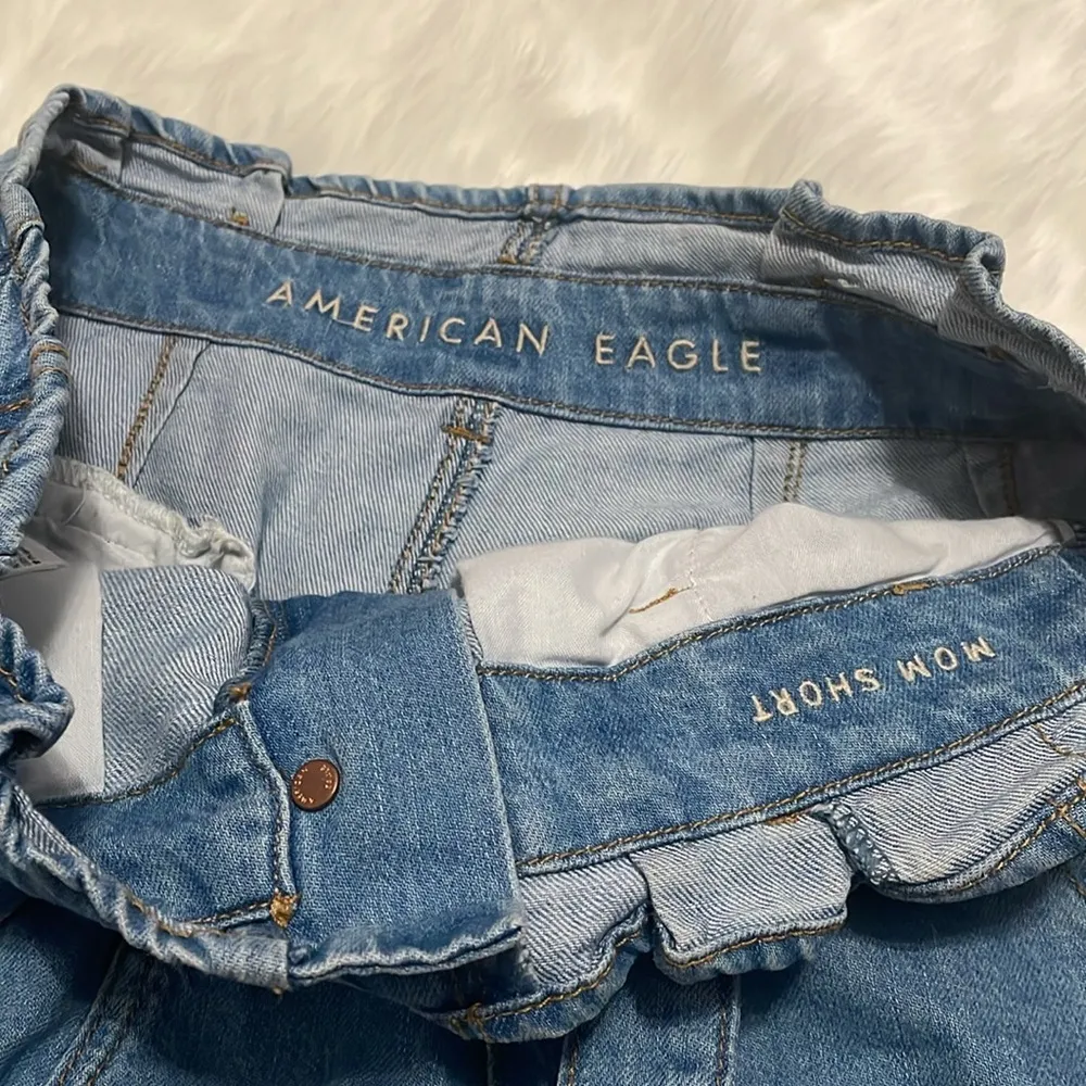 American Eagle 💙💖  Paper Bag Mom Shorts - Image 3