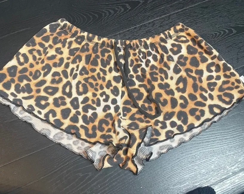 PINK Victoria's Secret Leopard Lounge Sleep Shorts XS Ruffle Hem Drawstring - Image 1
