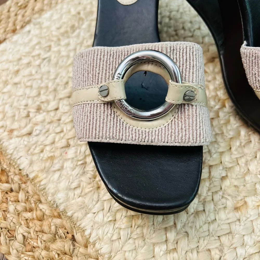 Calvin Klein Yau Taupe Brown Ribbed Fabric Open Toe Wedge Sandals Size 7 - Image 5