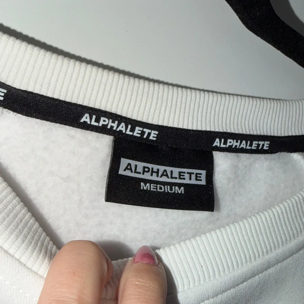 Alphalete  Classic Crew Crop - White - Image 3