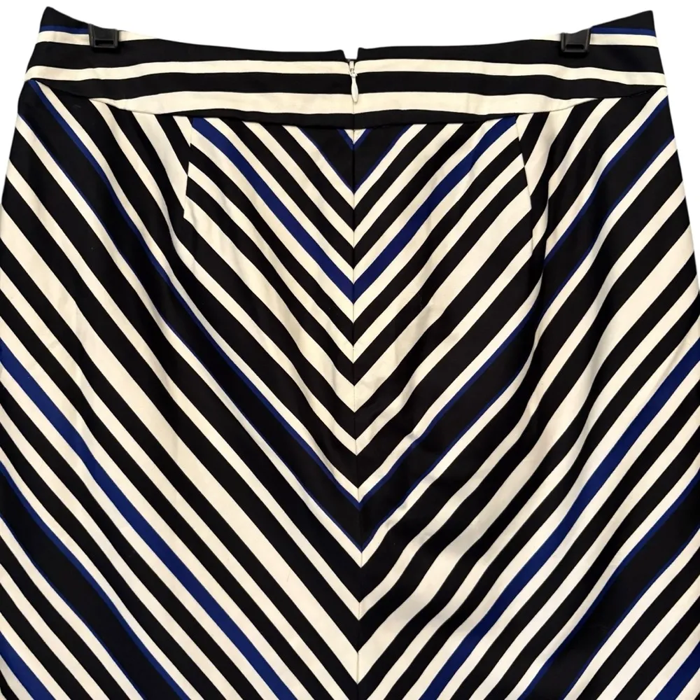 NWT, Ann Taylor Factory Black White Royal Blue Chevron Stripe Pencil Skirt, Sz 6 - Image 6