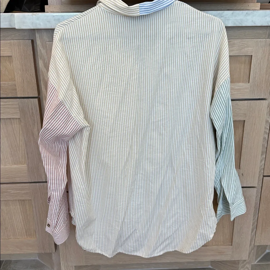 VICI  Multicolor Striped Button-Up Shirt - Image 4