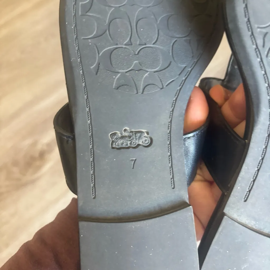 Coach Women's Jessie Thong Sandals Size 7 - Image 10