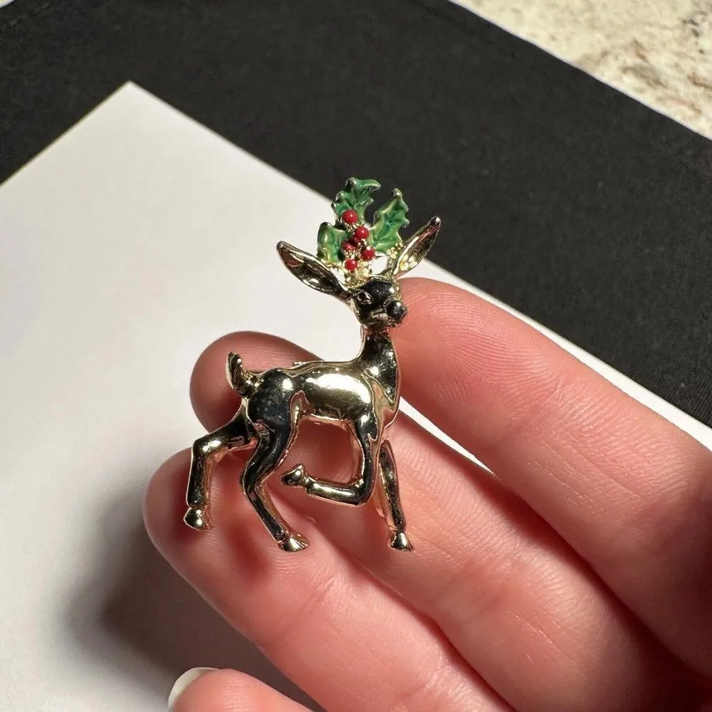 Signed Gerry’s Reindeer Christmas Holiday Brooch Pin Gold Tone - Image 4