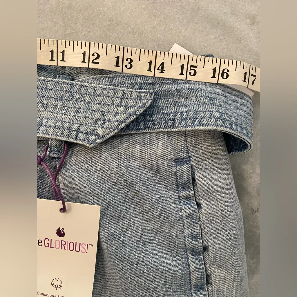 NWT Gloria Vanderbilt Size 8 Pleated Front Belted High Rise Denim Shorts - Image 8