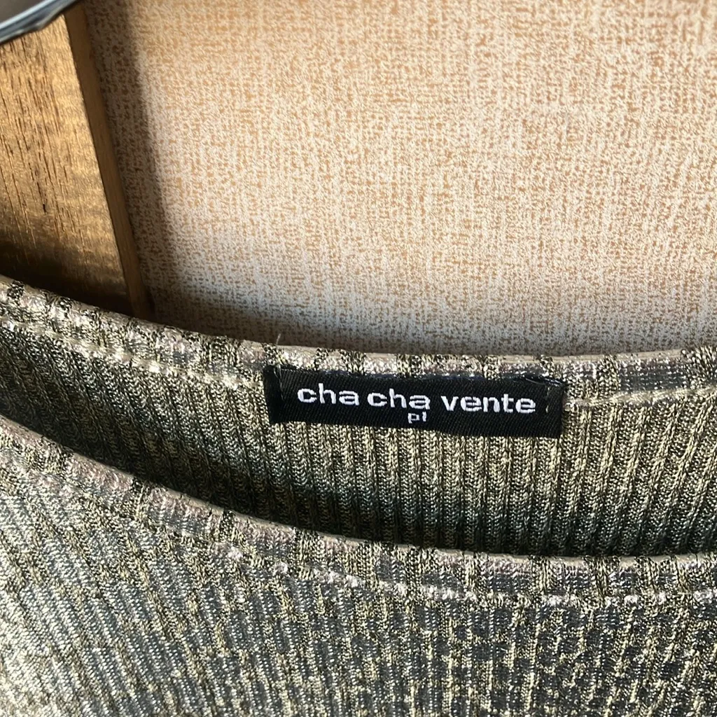 cha cha vente  Metallic Tie-Front Top petite large - Image 3