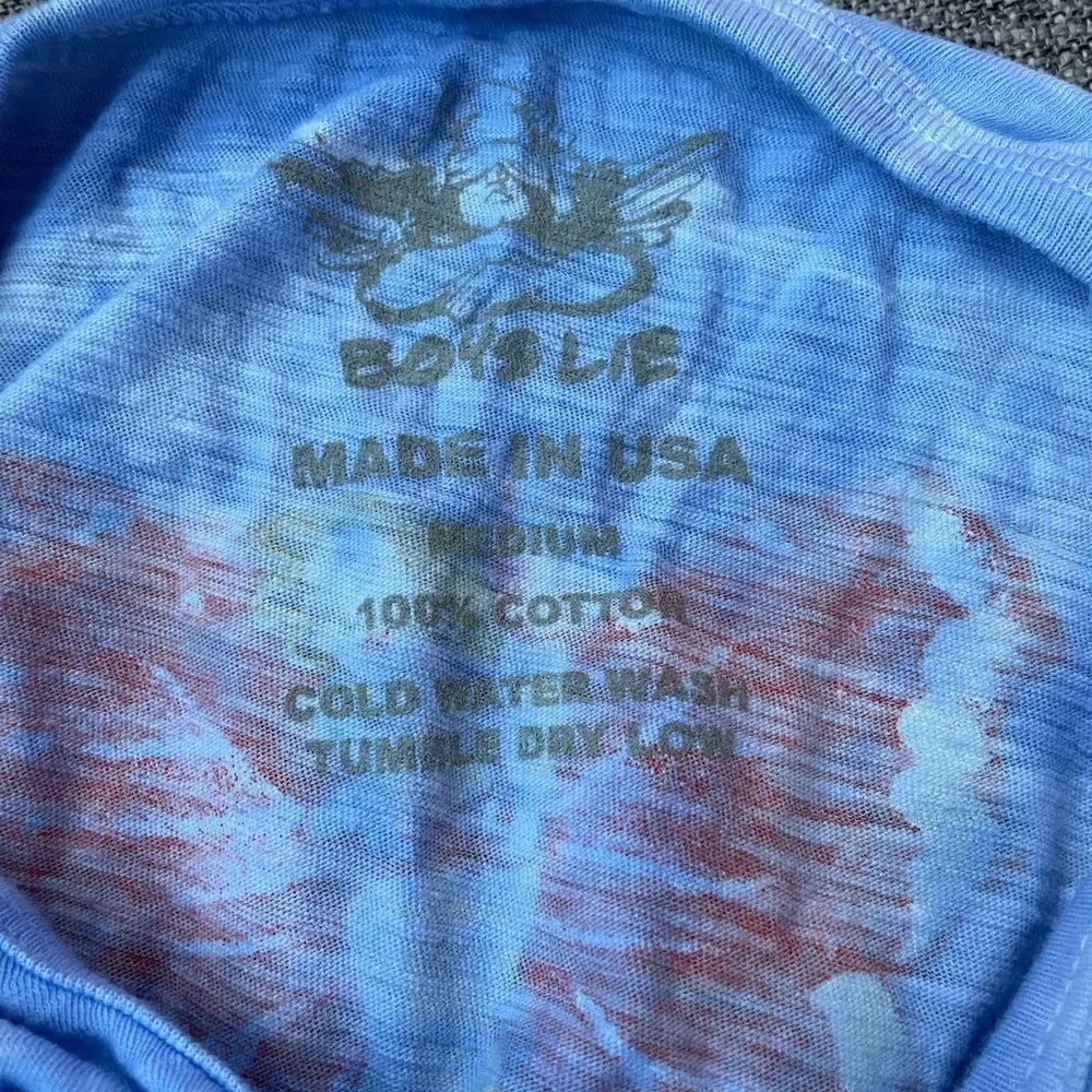 NWOT Boys Lie Lady Butterfly Tee in Blue tie dye size M - Image 6