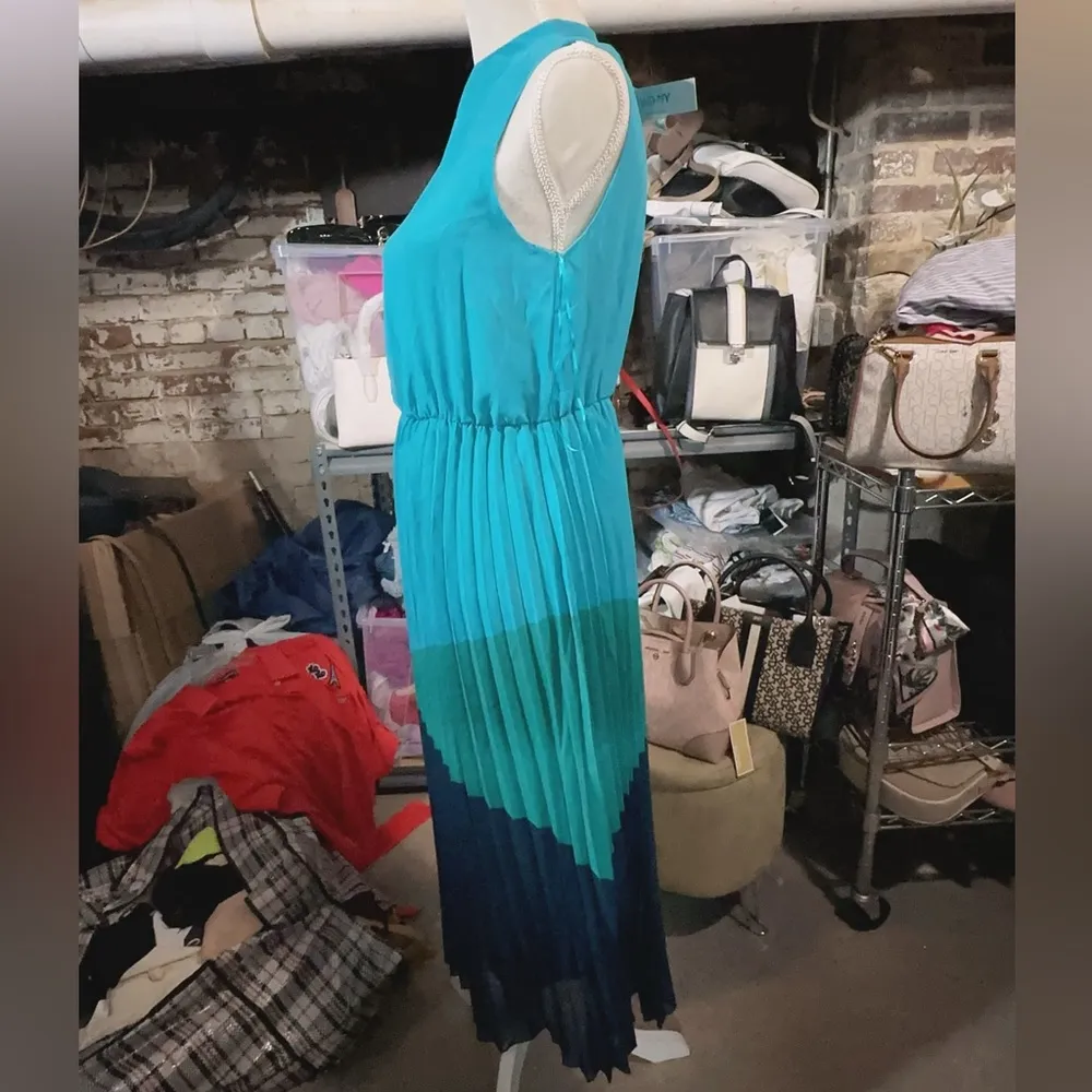 WD•NY high round neck sleeveless long folded pleated dress super silky lined NWT - Image 3