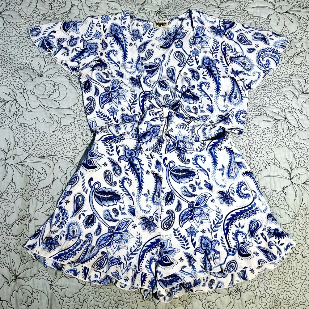 SHOW ME YOUR MUMU RivieraTie Front Blue and White Paisley Playsuit/Romper Sz M - Image 2