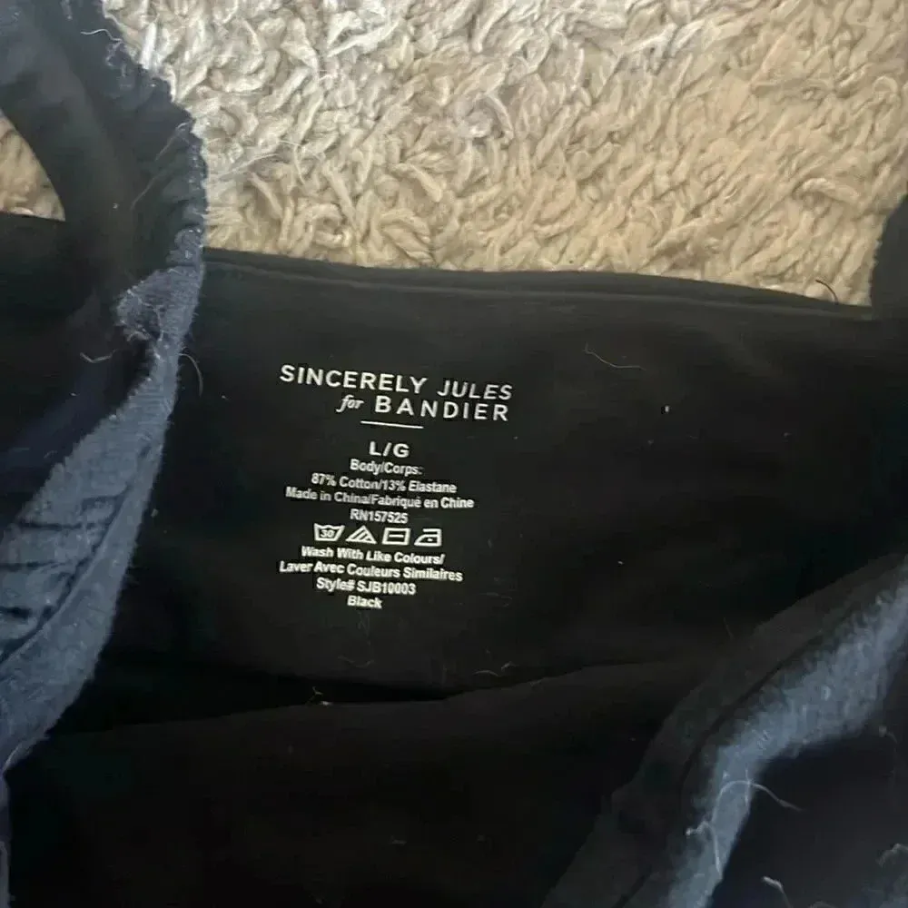 Bandier ruffle sports bra large - Image 3