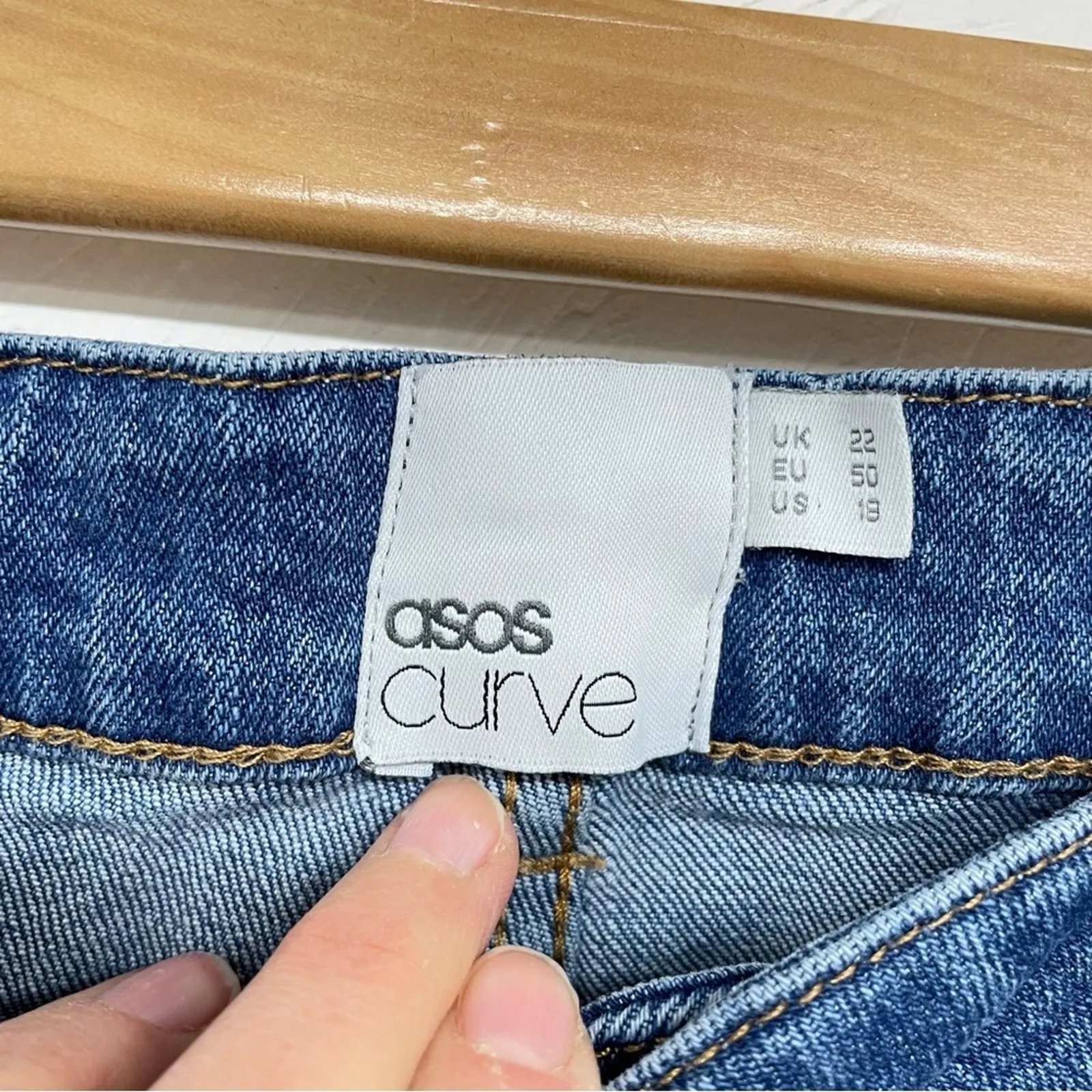 ASOS Curve High Rise Mom Jeans Womens 18 Blue Denim 90s Style Classic Zip Fly - Image 5