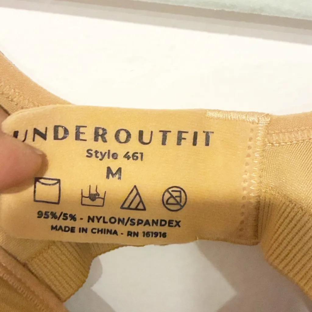 Underoutfit Size Medium 461 Perfect Neckline Everyday Wireless Bra NEW Tan - Image 4