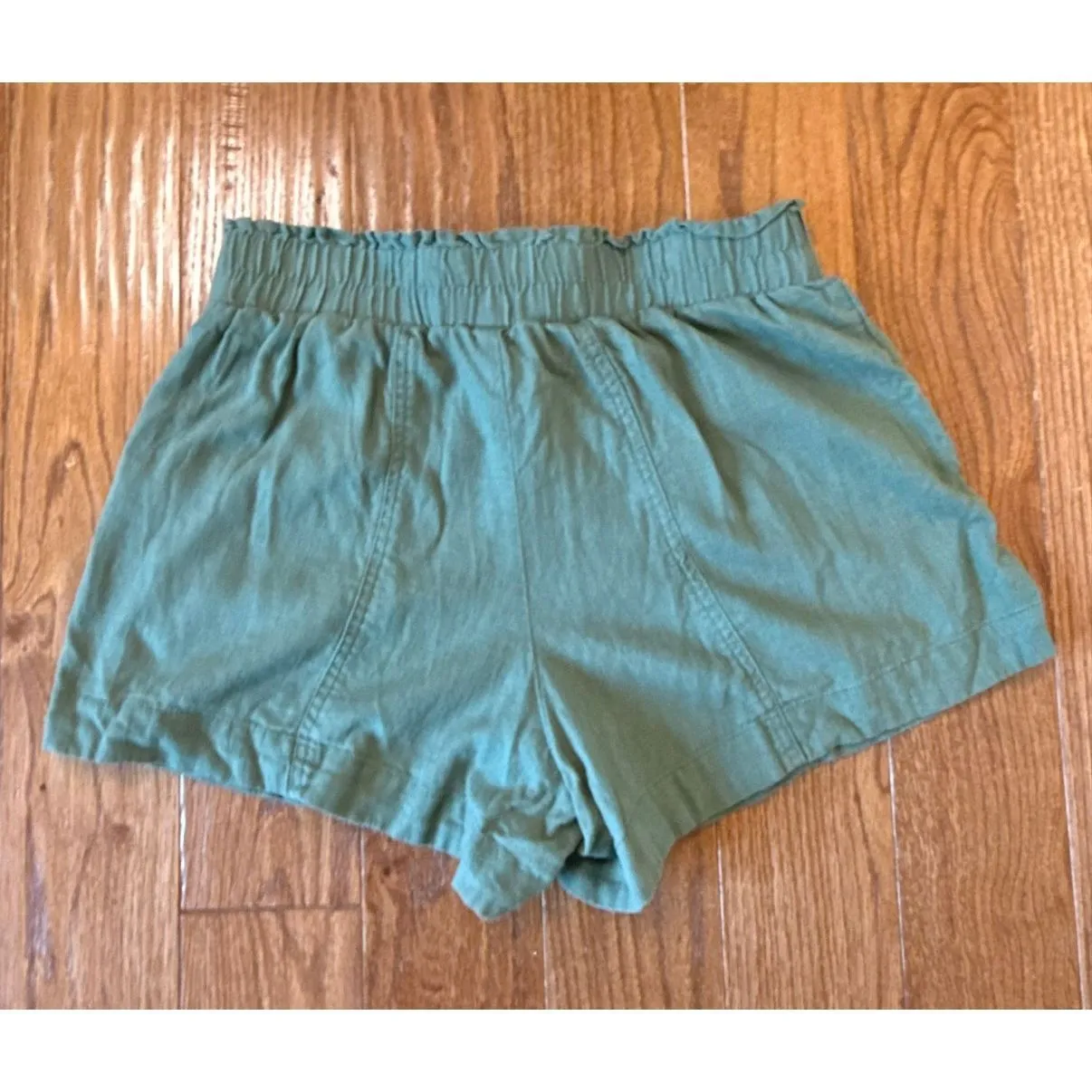 A New Day linen blend green smocked waist shorts size small - Image 4