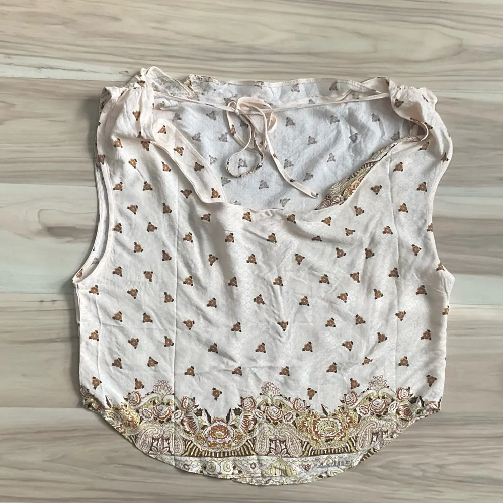 Free People Summer Halter Top Size Large - Image 5