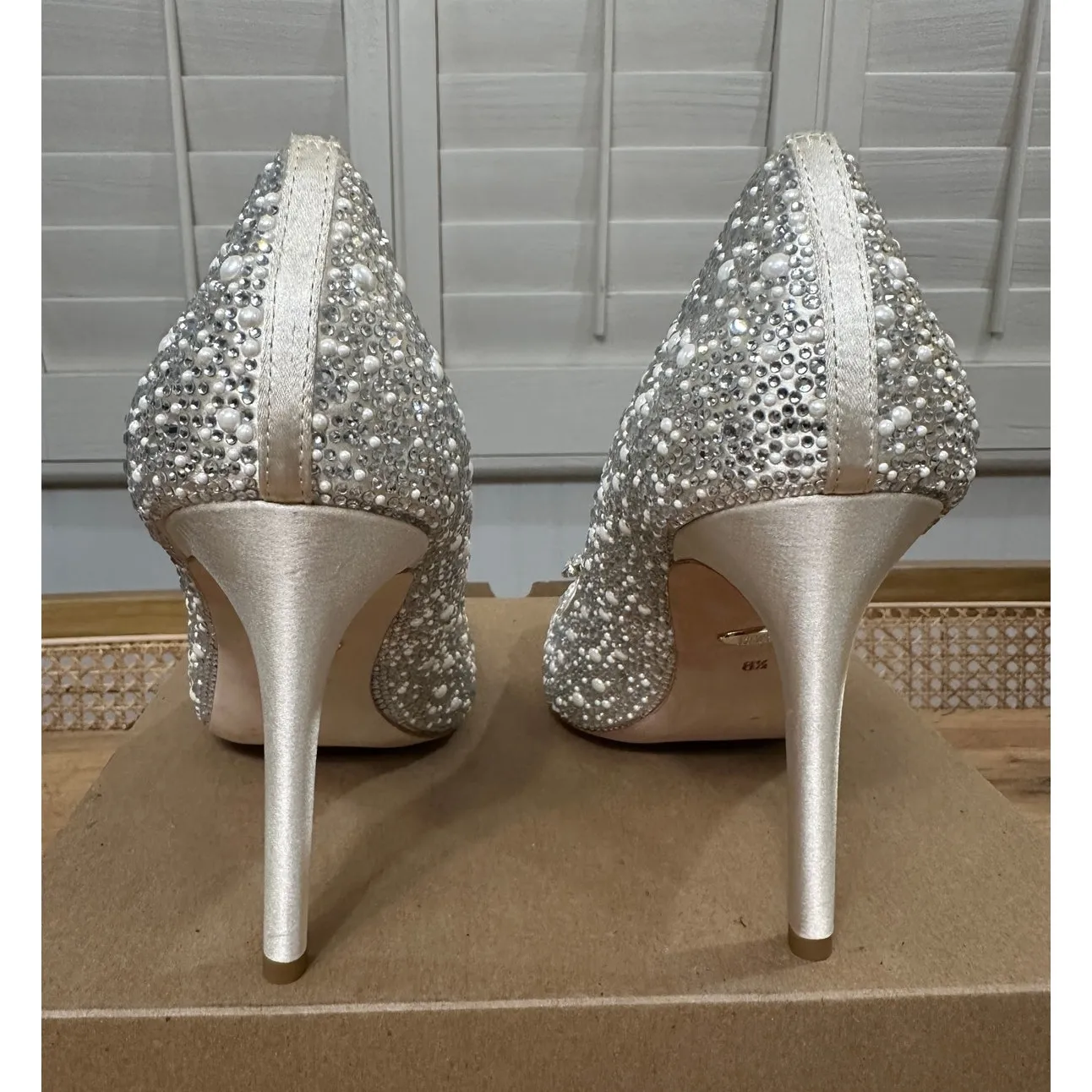 Badgley Mischka Cher II Evening Pumps Size 8.5 NIB Crystal Embellishments Bride - Image 9