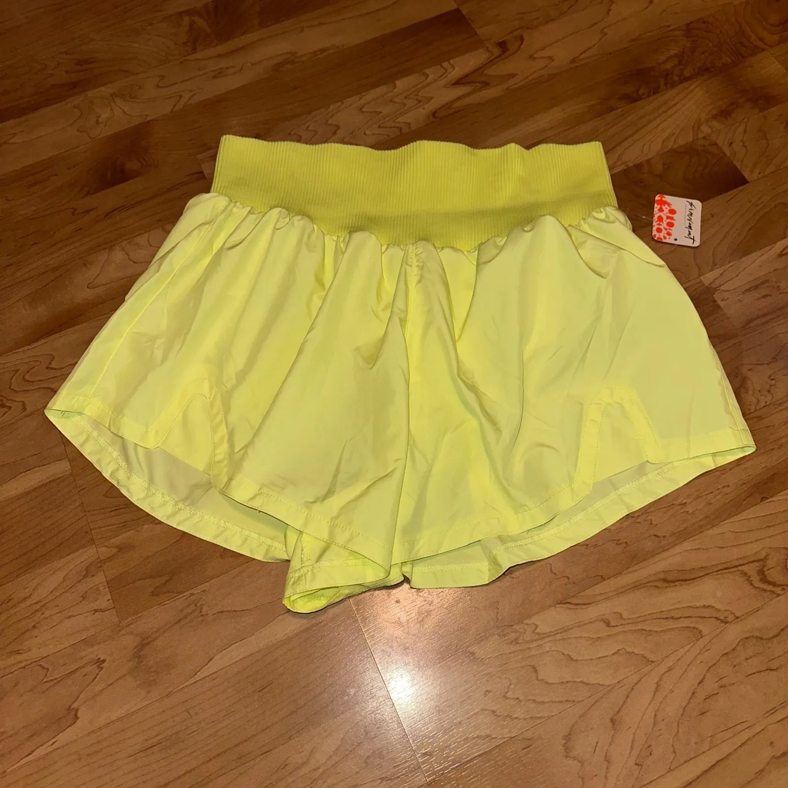 Free‎ People Movement women's  Carpe Diem Shorts in sour citrus size XL - Image 4