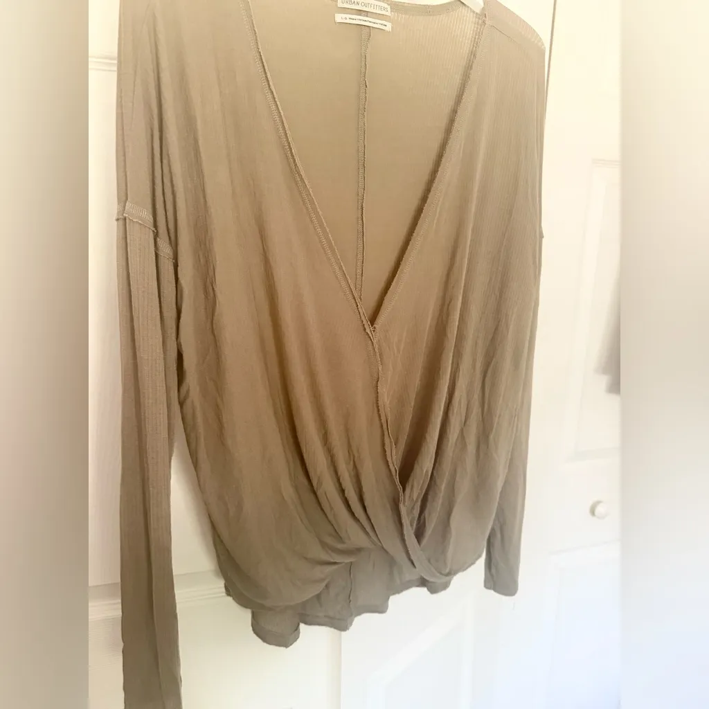Urban Outfitters Long Sleeve Pullover Wrap Surplice Top Olive Green Size Large - Image 4