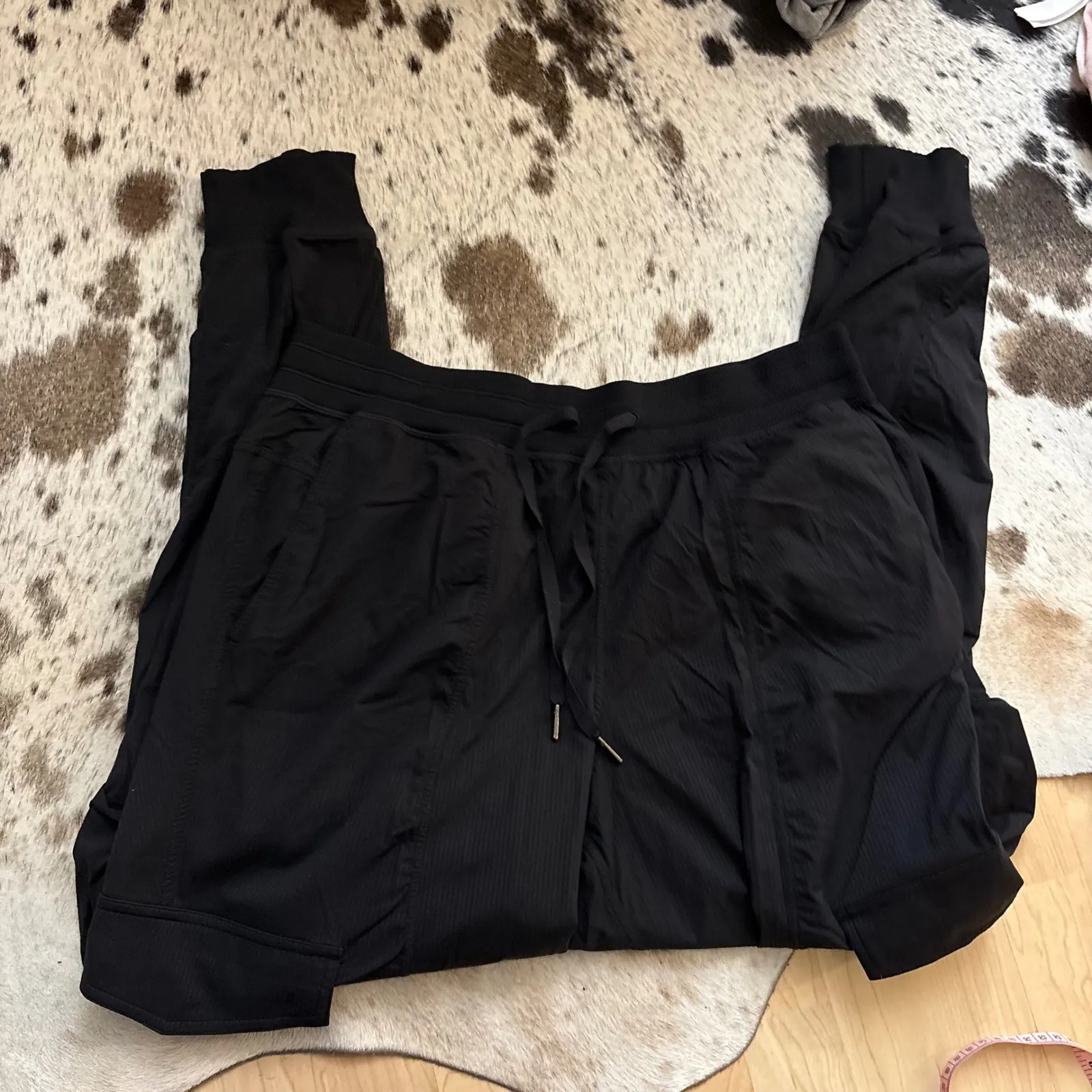 LULULEMON Dance Studio Relaxed-Fit Mid-Rise Cargo Jogger In Black Size Large - Image 3