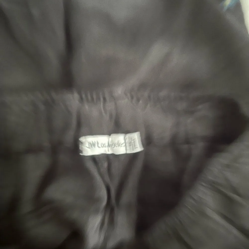 Johnny Was Black Embroidered Linen Shorts - Image 4