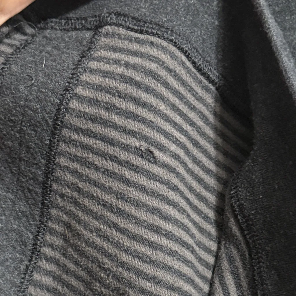 Lululemon in a Cinch Reversible Long Sleeve Pullover - Image 5