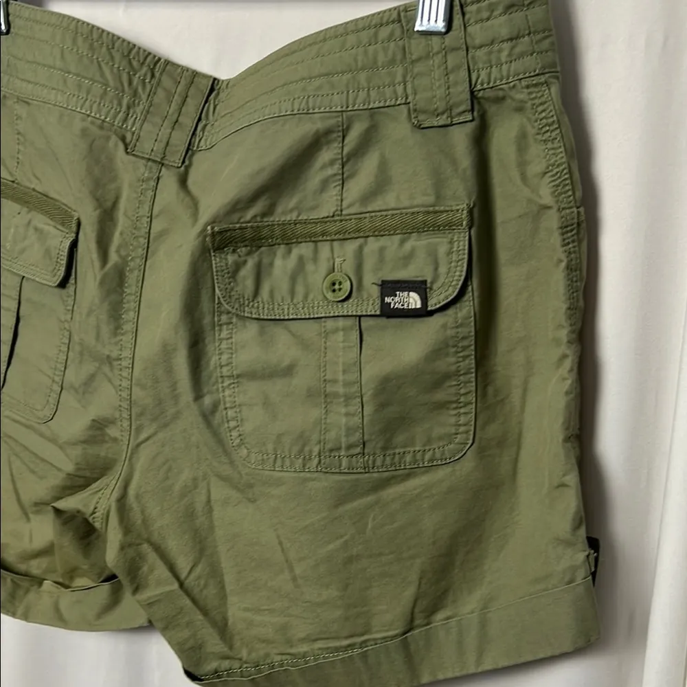 The North Face Women's Cuffed Drawstring Shorts Size 6 - Image 6
