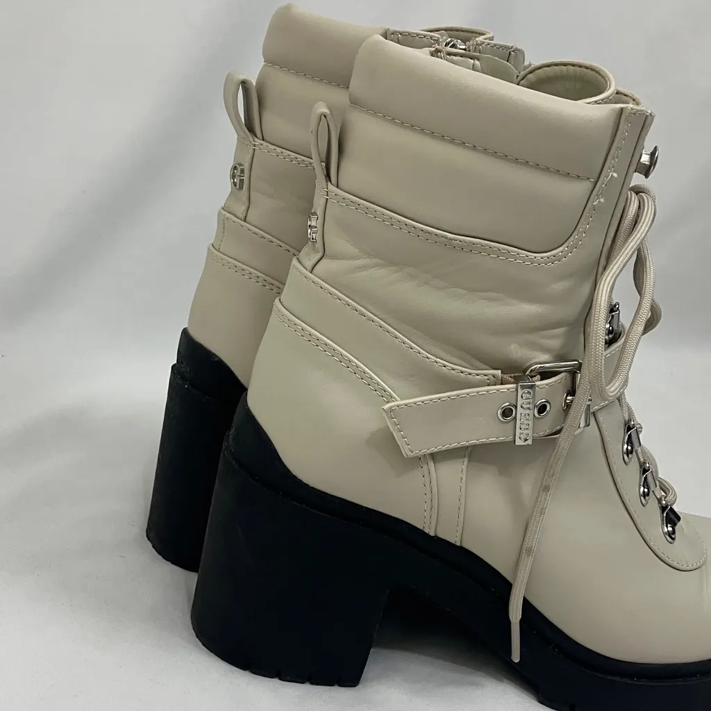 Guess Cream Lace up Chunky Heels Ankle Boots Women’s Size 9.5 - Image 2