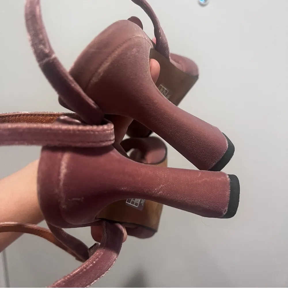 ANTHROPOLOGIE Women’s Angel Alarcón Puffy Ankle-Strap Heels Size 39 Dusty Pink - Image 9