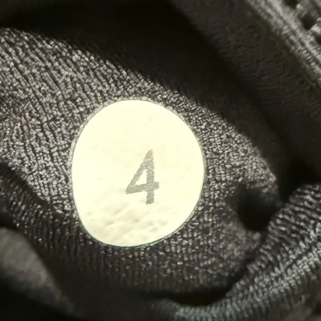 RARE! Lululemon City Sky Run By Black Pleated Tennis Skirt / Skort Size 4 - Image 3