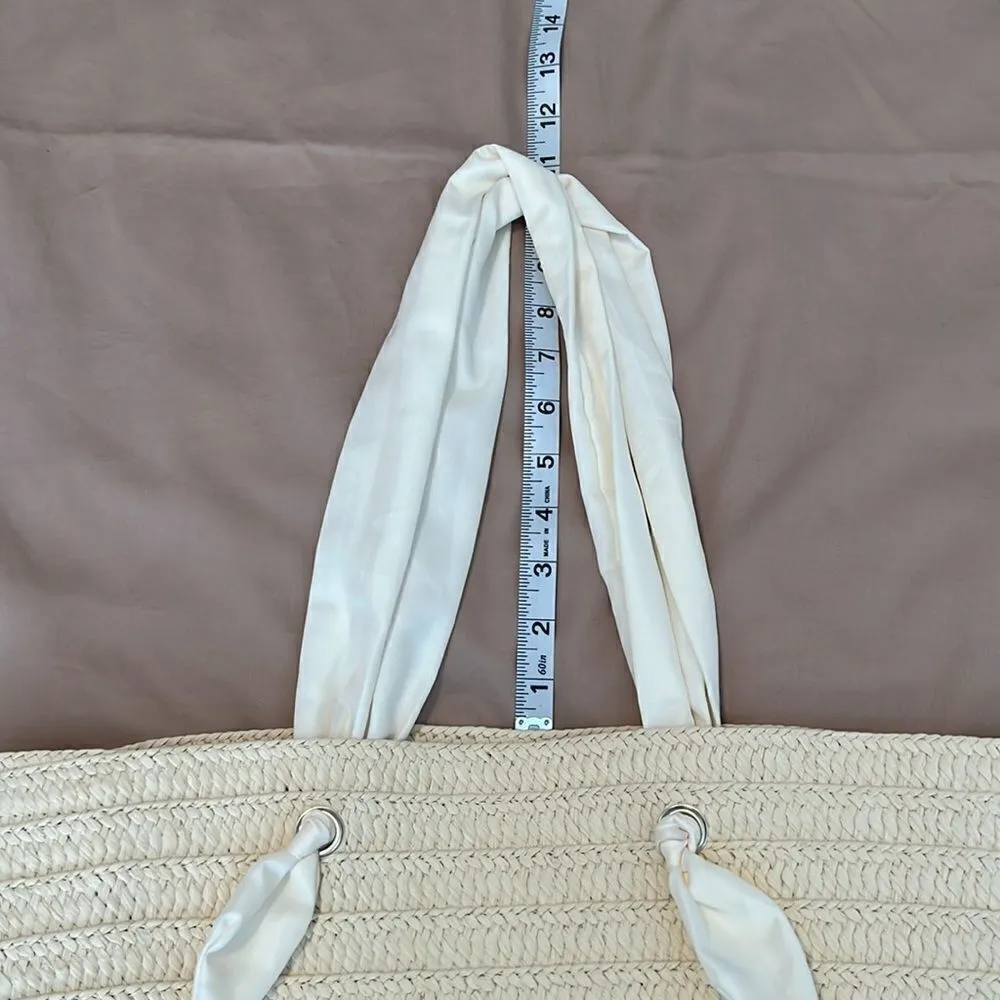 Dezine news inc NWOT straw tote bag with fabric handles 1 small spot on 1 handle - Image 6