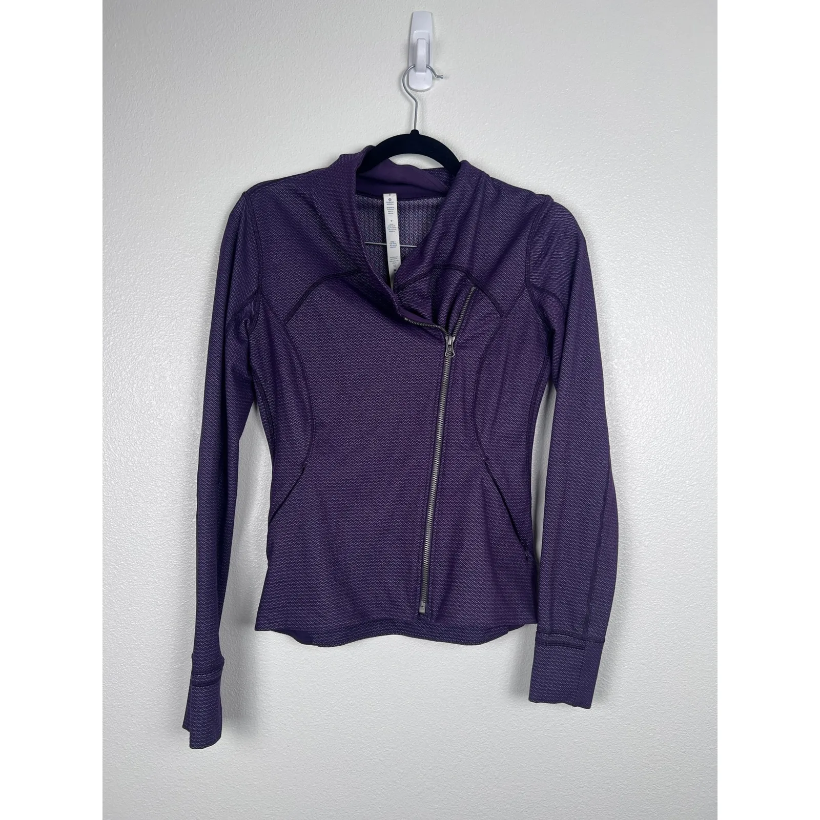 Lululemon Women's Precision Jacket Purple Sz 8‎ - Image 6