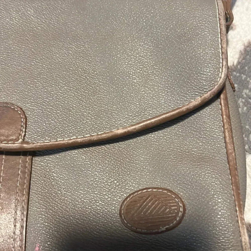 Vintage Liz Claiborne shoulder bag. Genuine leather. - Image 2