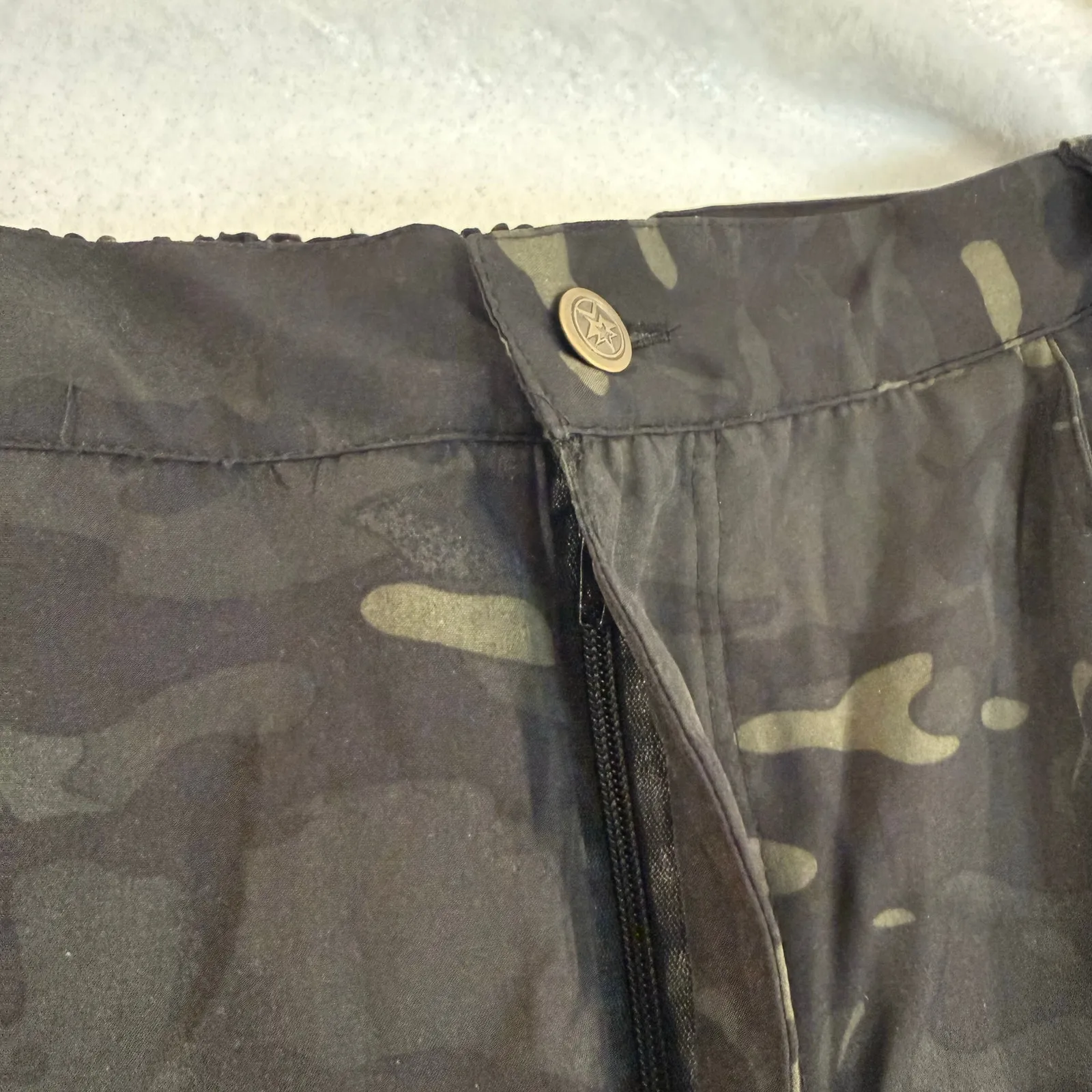 Women’s Camo Lightweight Snow Pants | XXL Tag | Outdoor Ski Utility Pants Green Size XL - Image 4
