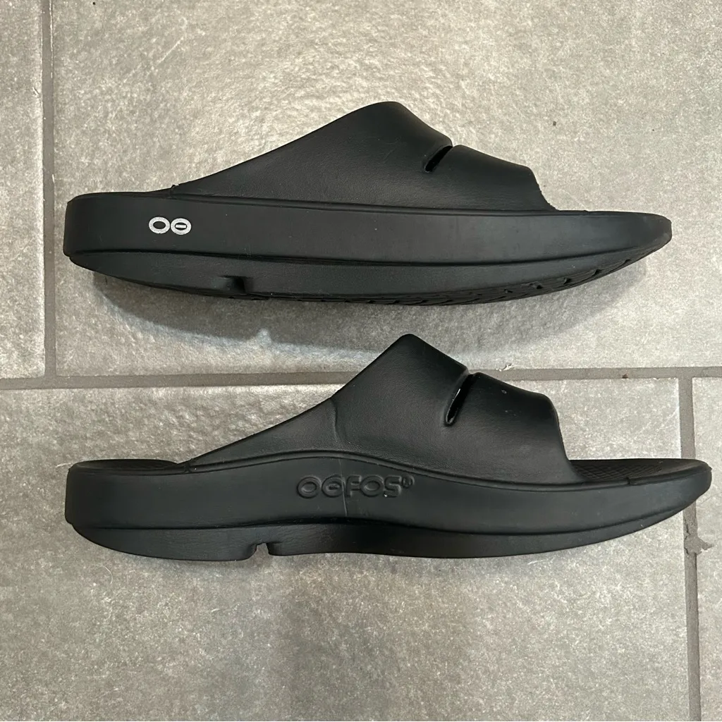 OOFOS OOAHH unisex black comfort slide sandals women’s shoe size 9 men’s 7 - Image 9