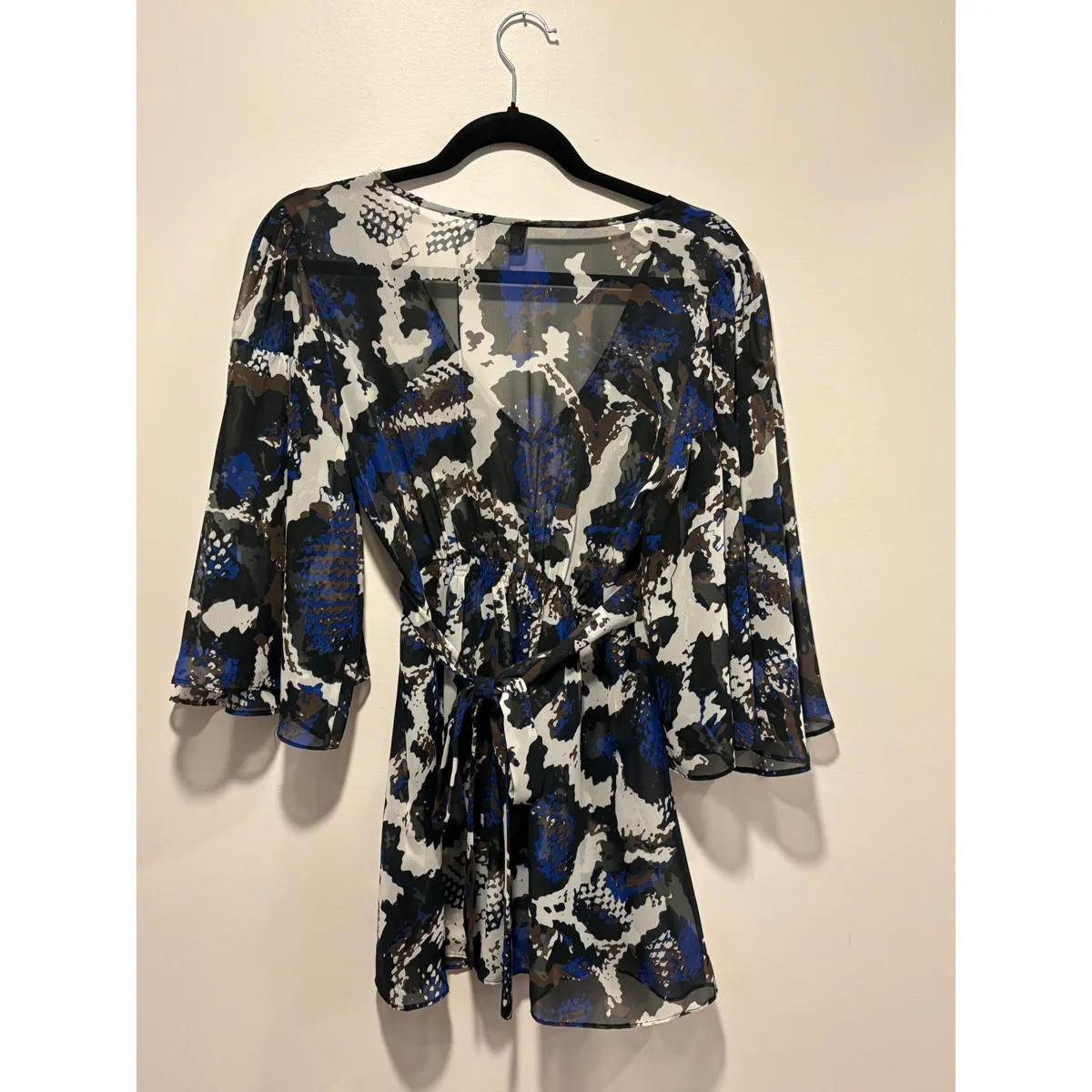 ECI Women's Sheer Printed Tunic with Embellished Bust 8/M - Image 2