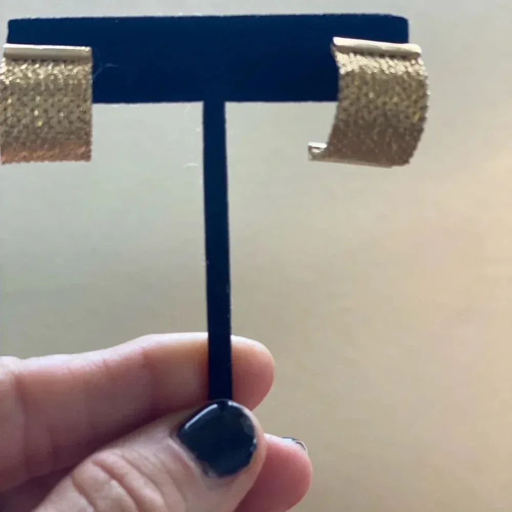 Gold earrings - Image 2