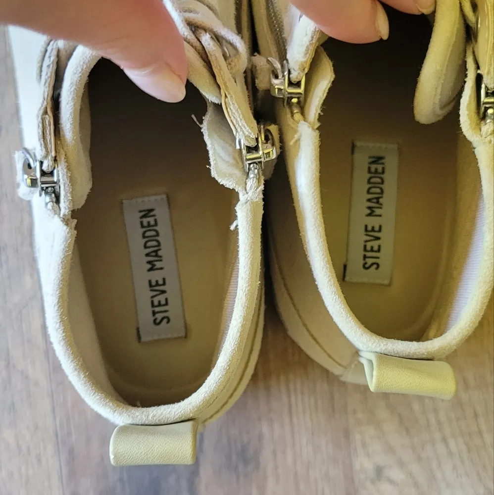 Steve Madden High Top Sneakers - Image 7