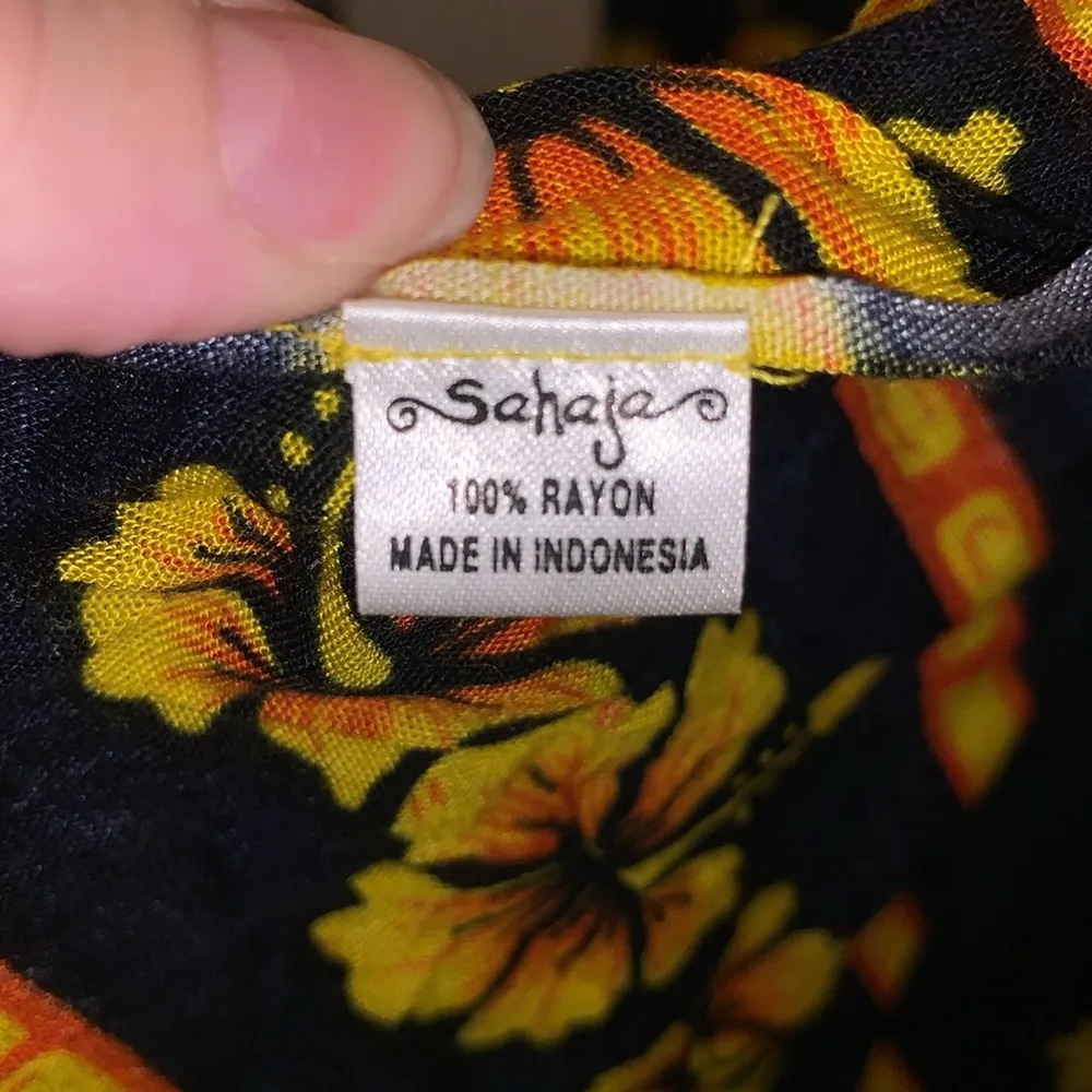 Sehaja Colorful Bohemian Style Hibiscus Flower Printed Beach Wrap Sarong Fringe Yellow - Image 7